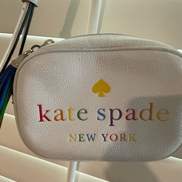 Kate Spade rainbow tassel Kourtney camera crossbody purse - Picture 5 of 5